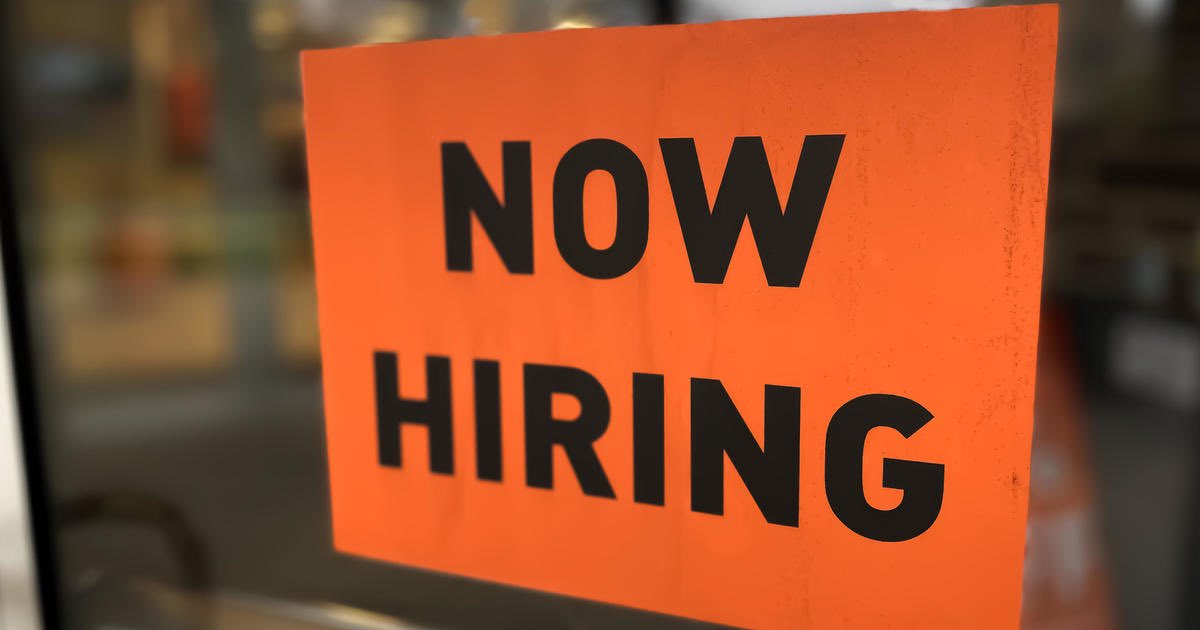 "Surprise Surge in US Job Market! 📈 In September, 336,000 jobs were added, double the expected number. Unemployment remains steady at 3.8%, but wage growth slightly dipped to 4.2%. Fed concerns on inflation linger. Stay tuned for more info! 💼💰 #Jobs #Economy #Employment #Wage