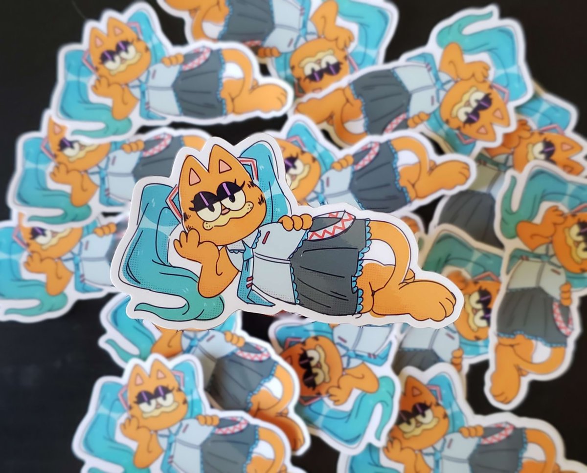 Also I really appreciate all the love on my daily Garfield / garftober drawings so if anyone is interested, I actually have some fun garf stickers in my shop right now! Link below