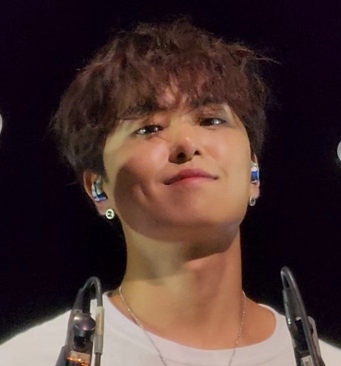 Finally watching my fancams and bruh hajoon looking at me is so 🫠🫠🫠

(Feed my delusions)