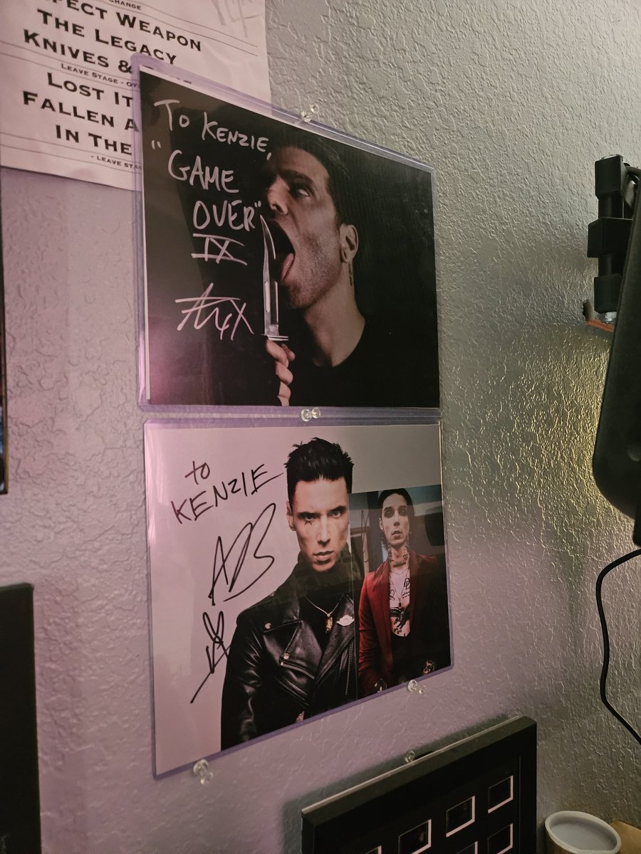 KenMese_'s tweet photo. Is this real life? 🥲
#AndyBiersack #SpencerCharnas
#IceNine #BlackVeilBrides https://t.co/W37EsV2Gin