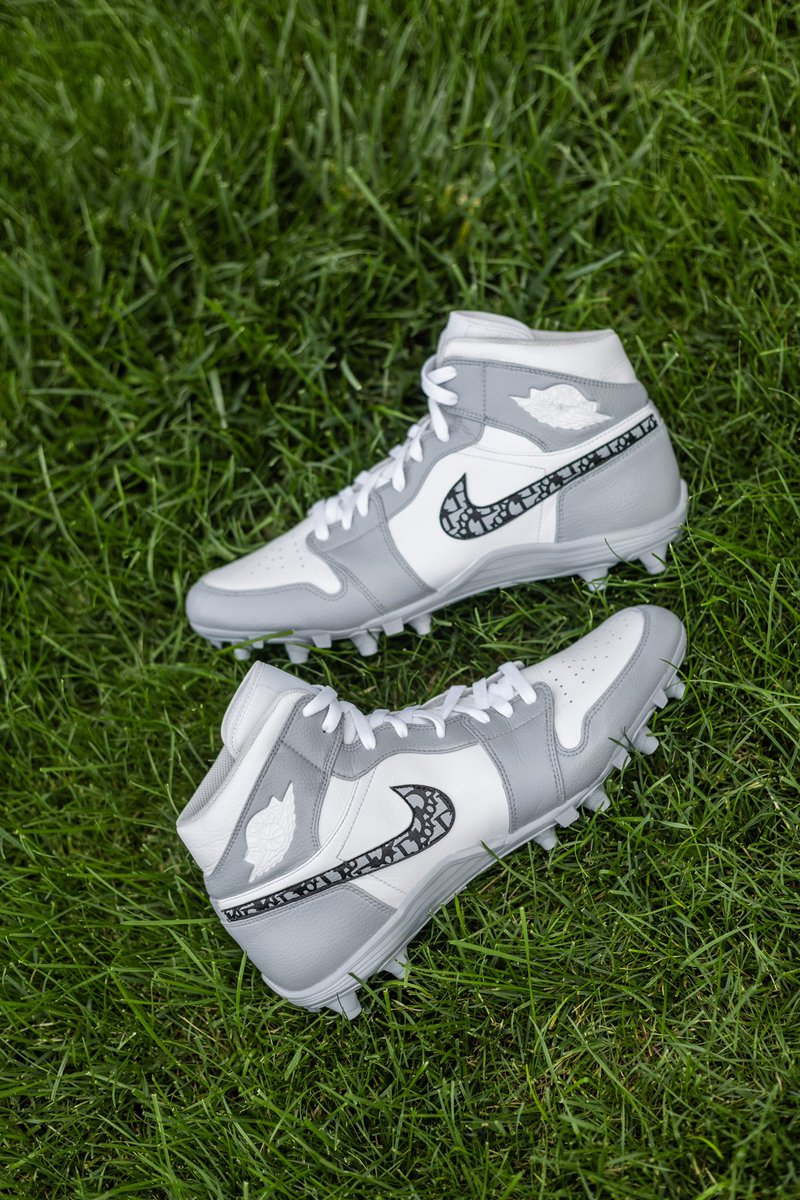 JamisonKitna's tweet photo. Big sis @jada_theblock got my cleats right this year🔥🔥 Chrome heart cleats for October debuting this Friday!!! https://t.co/o9p5tlG04e