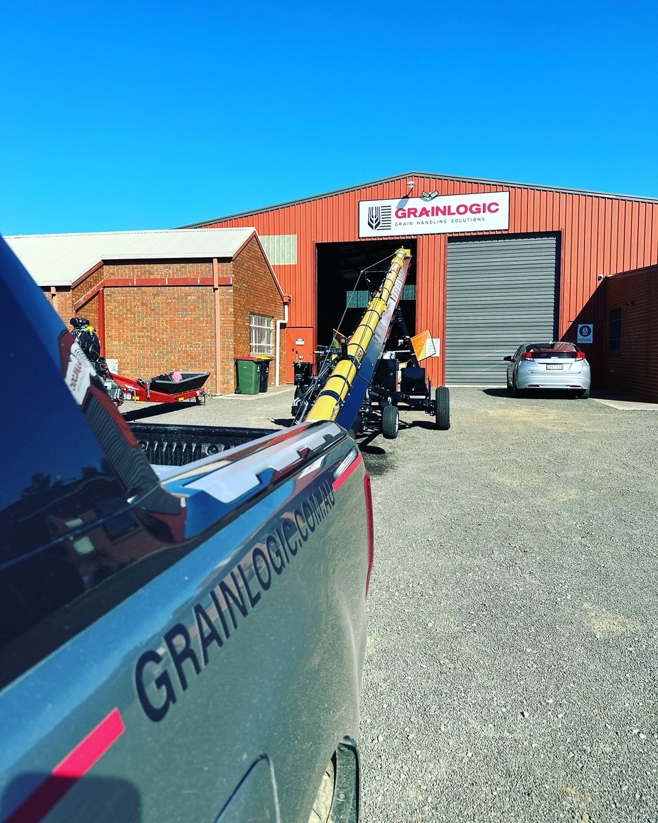 PhilHaeusler_'s tweet photo. Another 1658 ConveyAll Conveyor hitting the road on its Way to a Happy Customer.
We take pride in delivering premium equipment that streamline your operations and maximise efficiency.
#MeridianMFG #ConveyAll #Safety #Effiency #Reliability #CustomerSatisfaction https://t.co/TX3ypn4x8M