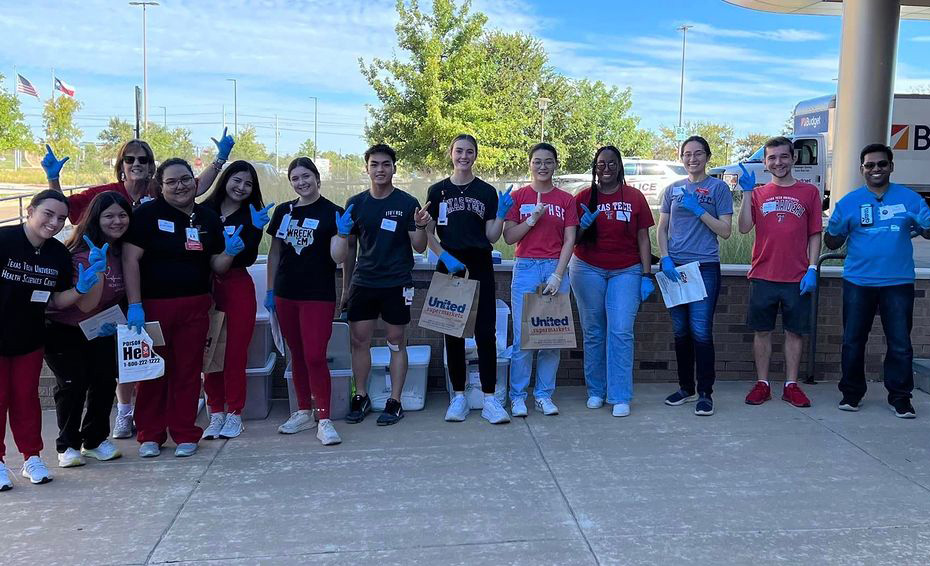 TTUHSC's tweet photo. Volunteers conducted a successful #MedicationCleanout last month in #Lubbock. 240 cars dropped off 796 pounds of unused or expired medications and 109 pounds of sharps for appropriate disposal!

Collection will continue Oct. 14 in Abilene, and Oct. 28 in Amarillo. https://t.co/Kts8clo3sm