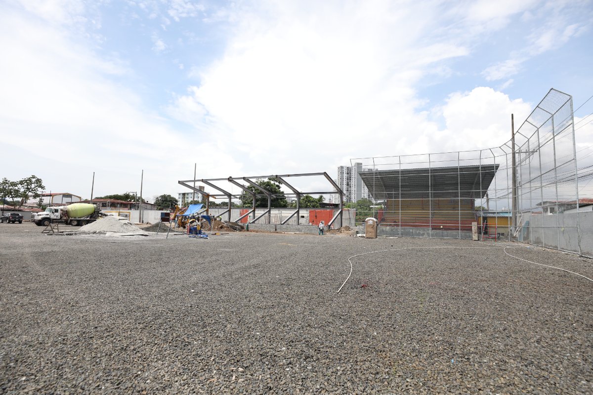 Avanza la transformación del Estadio Andy Alonso, el cual contempla nuevo sistemas de riego, áreas de baños y vestidores renovados, modernas graderías, una cabina de transmisión de vanguardia y muchas otras mejoras, estamos llevando el deporte en nuestra comunidad a otro nivel.