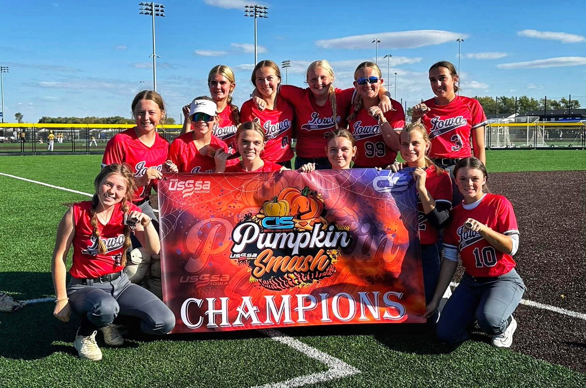 Congratulations to Iowa Aries 14u SE on finishing first place in the USSSA CIS Pumpkin Smash this weekend! 🏆🎃🥎
