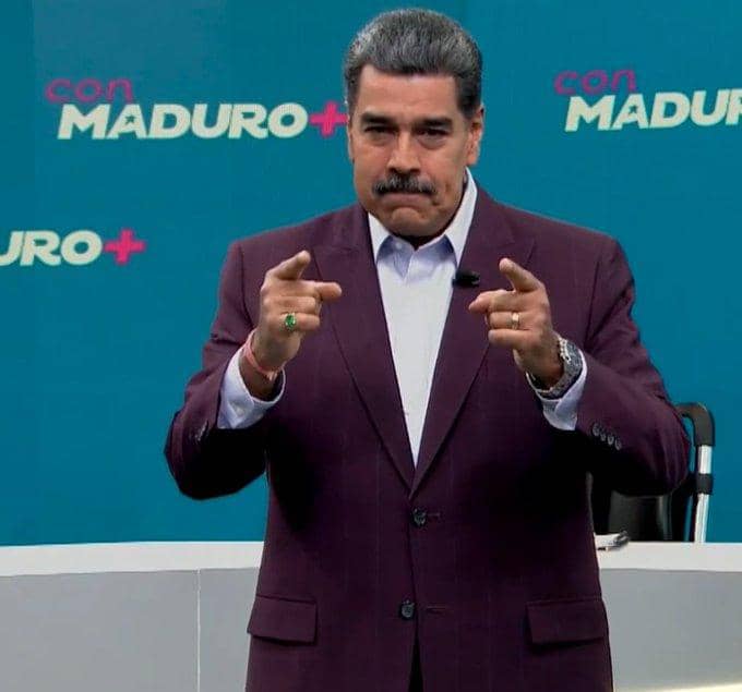 5 consensos que unen a los venezolanos:
1. Construcción de un nuevo modelo y recuperación económica
2. Exigencia del levantamiento de las sanciones
3. Recuperación del estado de Bienestar Social
4. Defender la Paz
5. Defensa del territorio Esequibo.
<a href="/NicolasMaduro/">Nicolás Maduro</a>
#ConMaduroMás