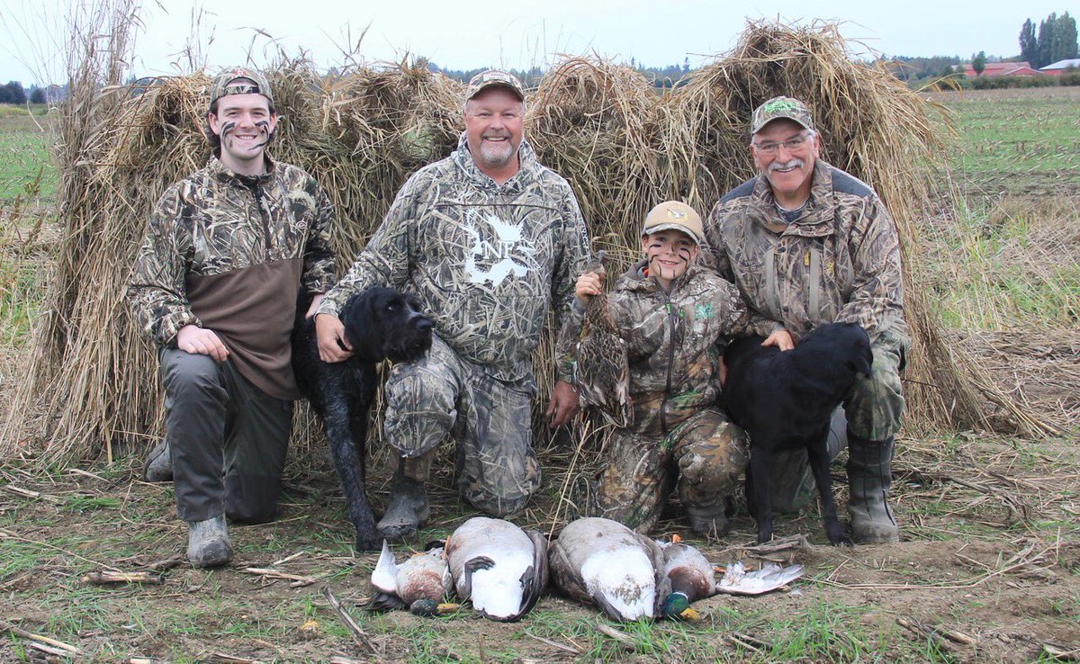 czarofbar's tweet photo. What a fantastic day! Our farmer’s grandson stepped into the hunting world with his first duck! Great shooting tutelage from Dan at the club helped him hone his skills! Great to see that enthusiasm again! #pittwaterfowlers #firstduck #kidsdontremebertheirbestdayoftv https://t.co/15gSvnJrJS