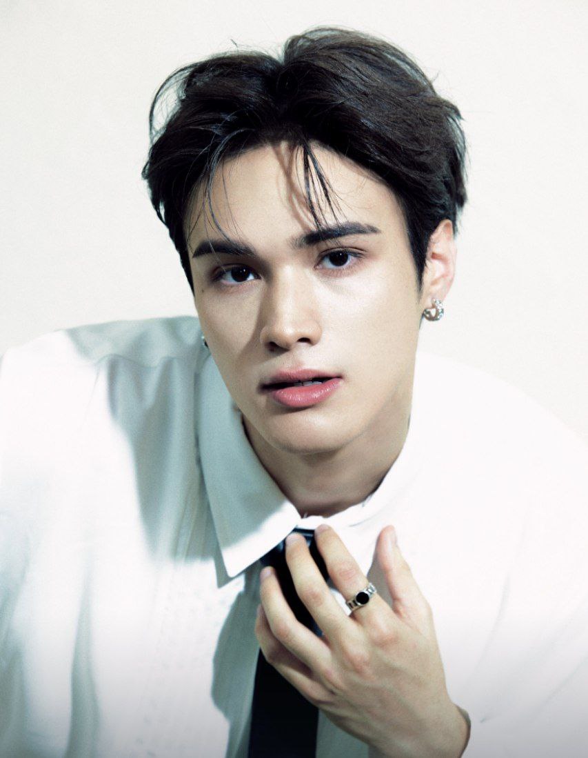 starfess's tweet photo. -star GUYSS WHO IS THIS??? CAKEP BGT KAYA BULE😭😭 idol kpop bukan ya? https://t.co/lqLaoMC9VF