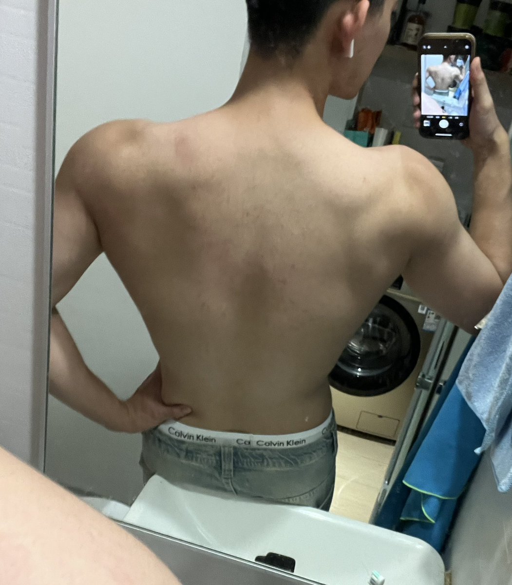 Grey117G's tweet photo. 间歇性当男菩萨
#上海 #男菩萨 https://t.co/X6zQwLfL8Z