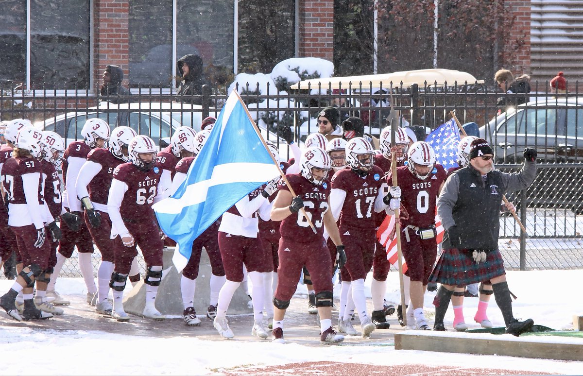 MasonNickel2's tweet photo. After a great talk with @z_rieps I’m grateful to have received a roster spot offer to play football for Alma college
@MJPete14 @CoachCouchAlma @Coach_OGara https://t.co/YIetieIHNA