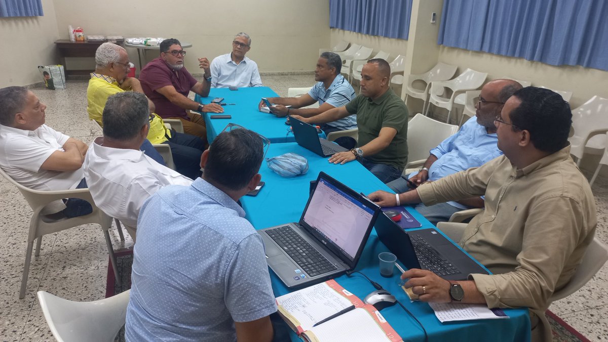 emaus_sd's tweet photo. Reunión de trabajo Ecos Arquidiocesano de Emaús Hombres SD salientes y entrantes, en procura de una transición exitosa en beneficio de nuestra Hermandad.

JHR-EVR 🌹 https://t.co/SuGSqPccEi