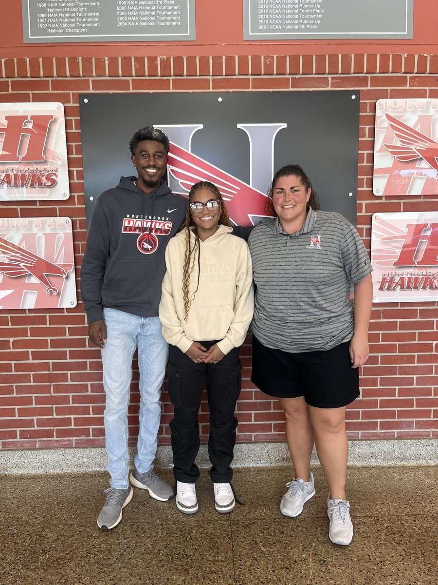 After an amazing visit today I’m blessed to receive an offer to play at Huntingdon College ! Thank you <a href="/HCHawksWBB/">Huntingdon WBB</a> <a href="/CoachPHuff/">Paige Huff</a> for the opportunity !