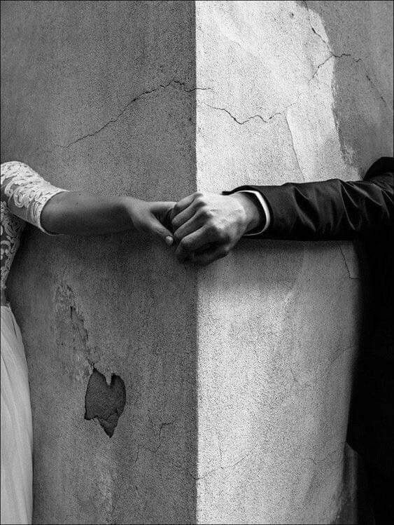 "Hay gente
que se quiere
a tiempo,
a destiempo
y todo
el tiempo".

"Yo misma: Antología", Ángeles Mastretta