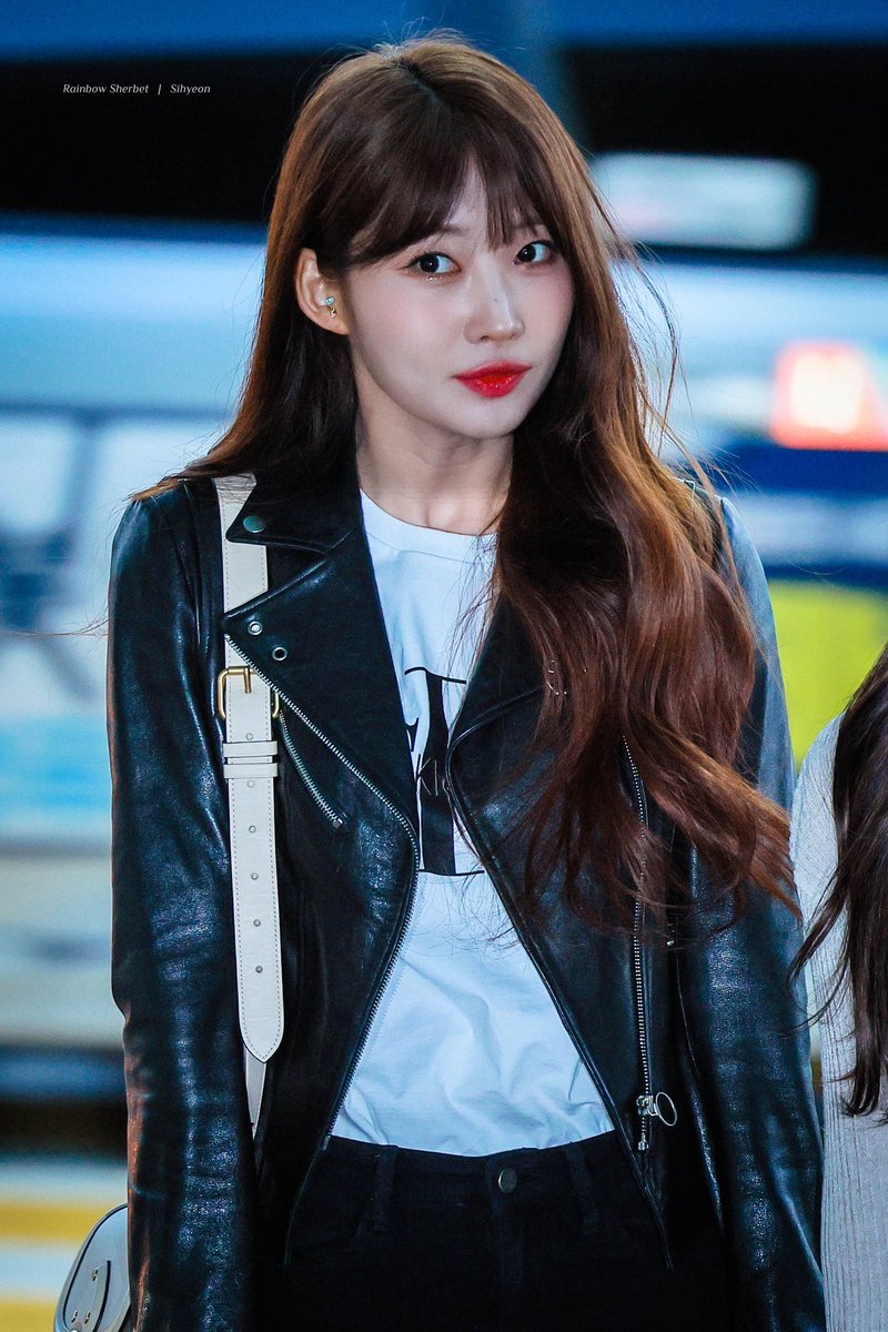 rainbowshrbt_'s tweet photo. 231005
🤍
#시현 #SIHYEON
#에버글로우 #EVERGLOW https://t.co/lqoV9rcv5C