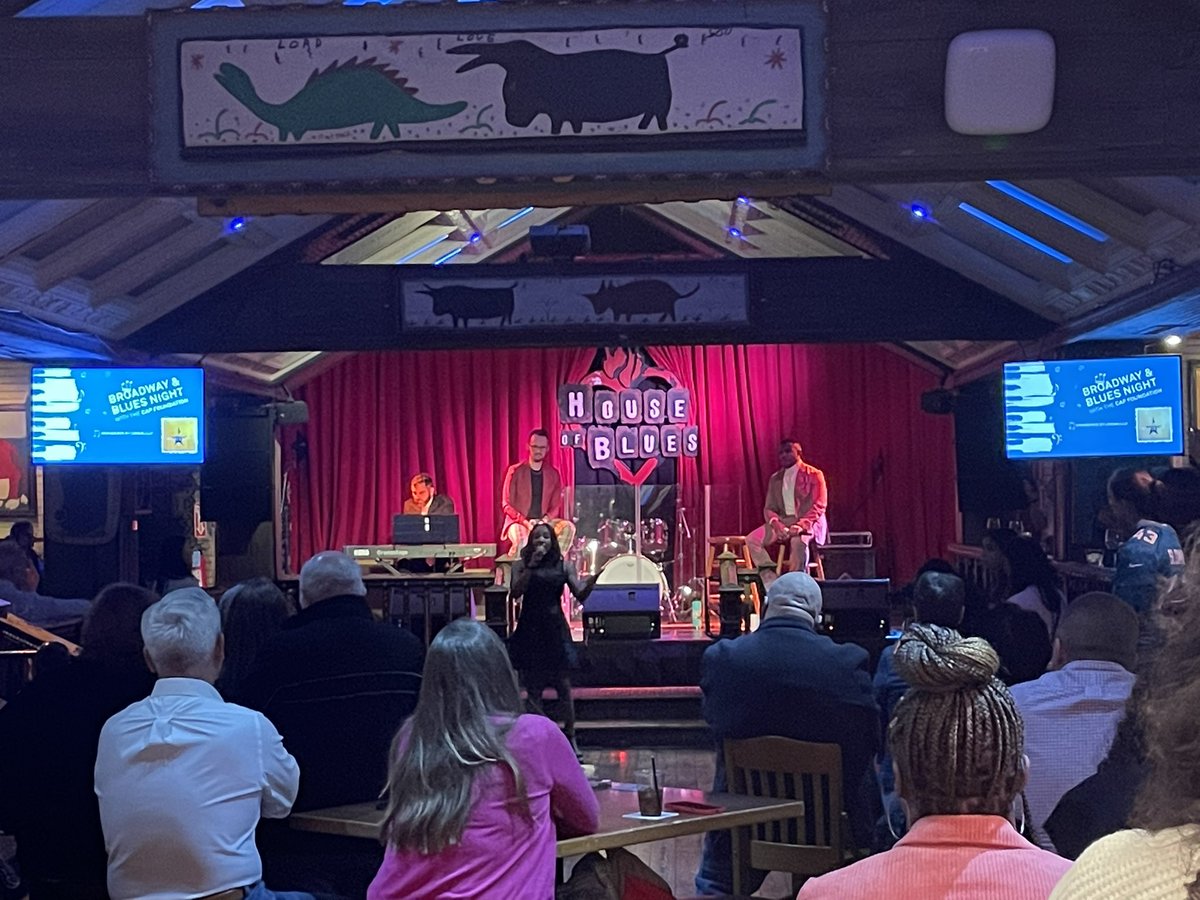 LaraHarikMD's tweet image. #pathGU represented at the @CAPFndn #Hamilton event!  
Not #pathology @Pathologists #cap24