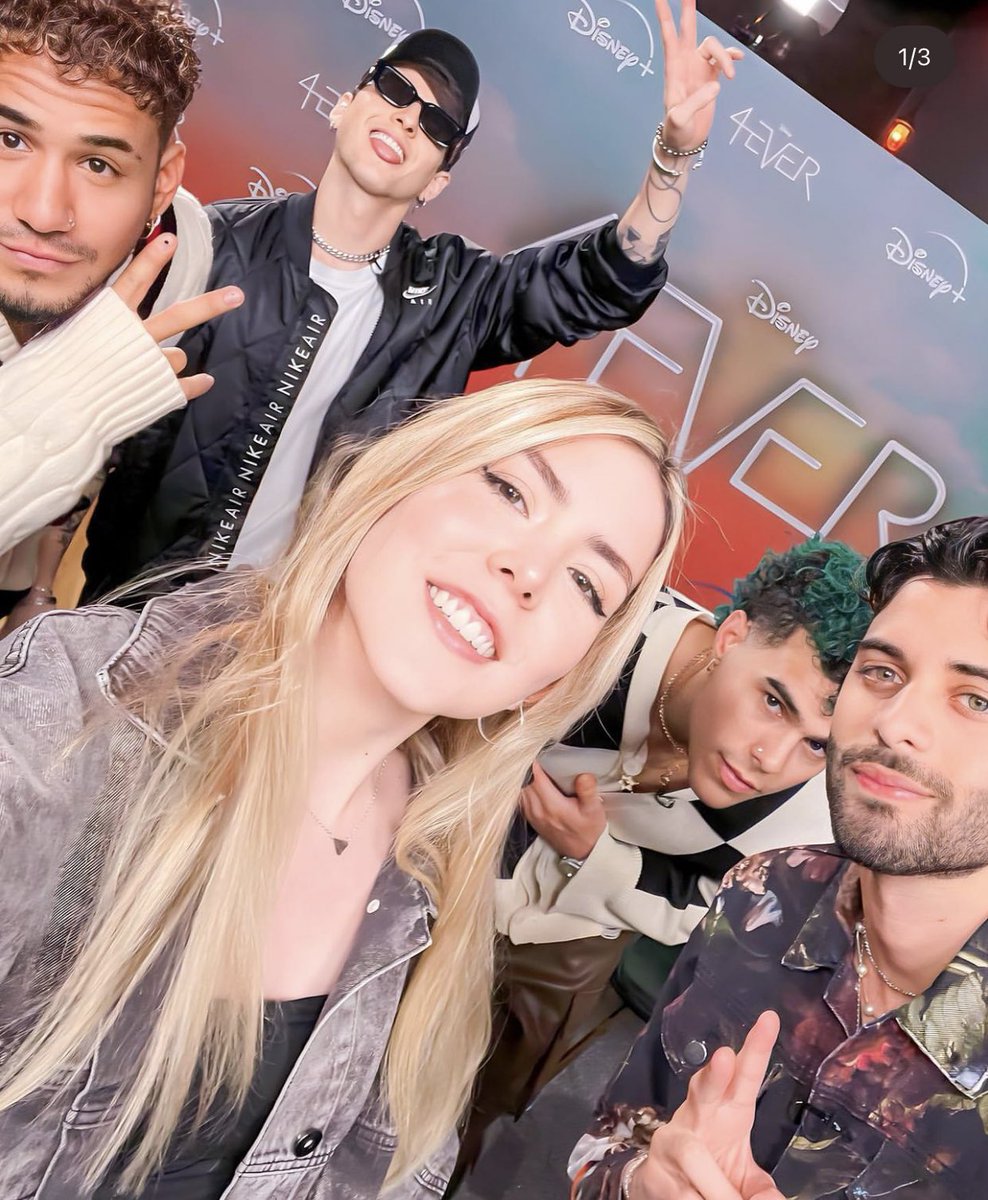 zabdejesusar's tweet photo. @BiankiPlace vía Instagram post junto a @CNCOmusic esta tarde en México 🇲🇽

#ZabdielDeJesus @zabdiel1344 https://t.co/Y3JEOcd2y8