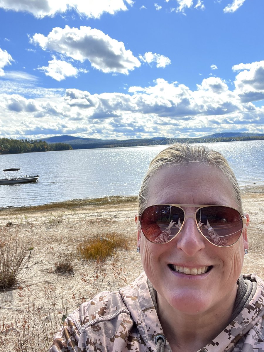 LMarenda's tweet photo. Hubby & I went away for a night to NH (thanks @Airbnb) Also checked out @WrightMusWWII - what a hidden gem! #MentalHealth #Getaway #TeacherAlwaysLearning #LakeWinnipesaukee https://t.co/8RK95AcCBU