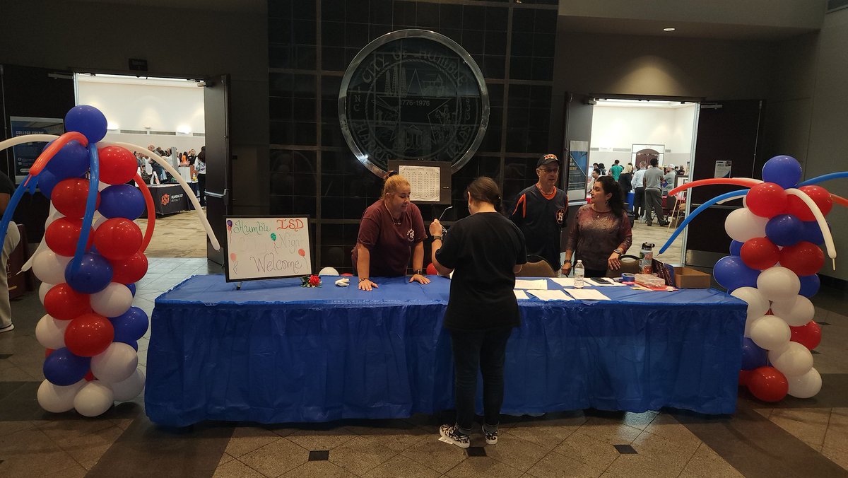 HumbleCounselor's tweet photo. @HumbleISD College Night was a success! ๐๐จโ๐๐ฉโ๐ #CCMRready So many opportunities for our students to get informed. It was a full house. So great to be part of this event once again! #HumbleISD #CollegeNight #CounselingDepartment ๐ https://t.co/GmP7opgSMl