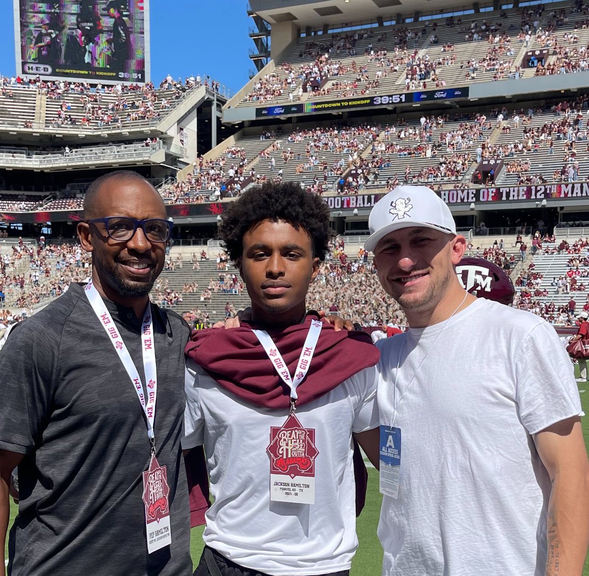 Had a great time in #Aggieland this weekend!#AGTG #TAMU #12thMan @JManziel2 @CoachPepHam @CoachKirkMartin @HokaHeyFootball