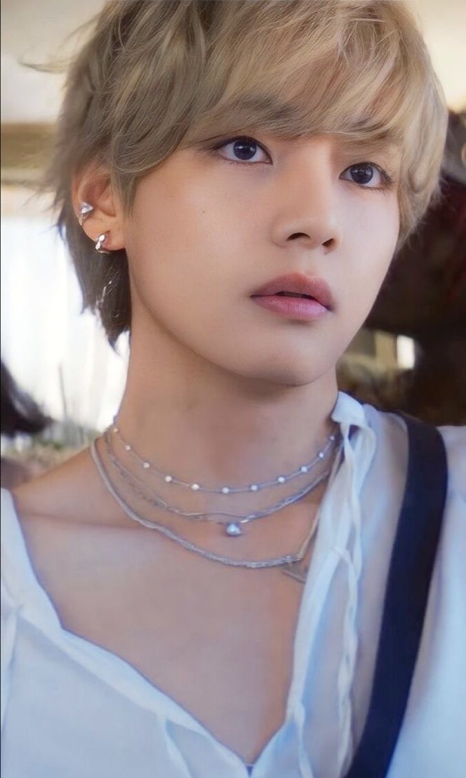 Madvel4's tweet photo. @smol_kia WE LOVE YOU TAEHYUNG
#AlwaysWithTaehyung
WE ARE SO PROUD OF YOU
Kim Taehyung
LAYOVER FOREVER
#SlowDancing100M
TIMELESS LEGEND V
#태형아_레이오버선물해줘서_고마워
#LayoverWithTaehyung
Taetae taes https://t.co/wkh8sVArIF