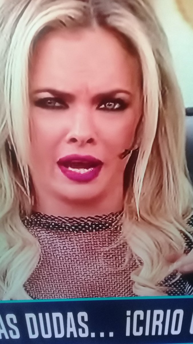 aparicioshowman's tweet photo. #BenditoDebate la mujer mas hermosa del pais aunque le hagan bromas sigue siendo muy hermosa muy buena persona y muy amada por millones de argentinos @alemaglietti https://t.co/TWRYuYI2MI