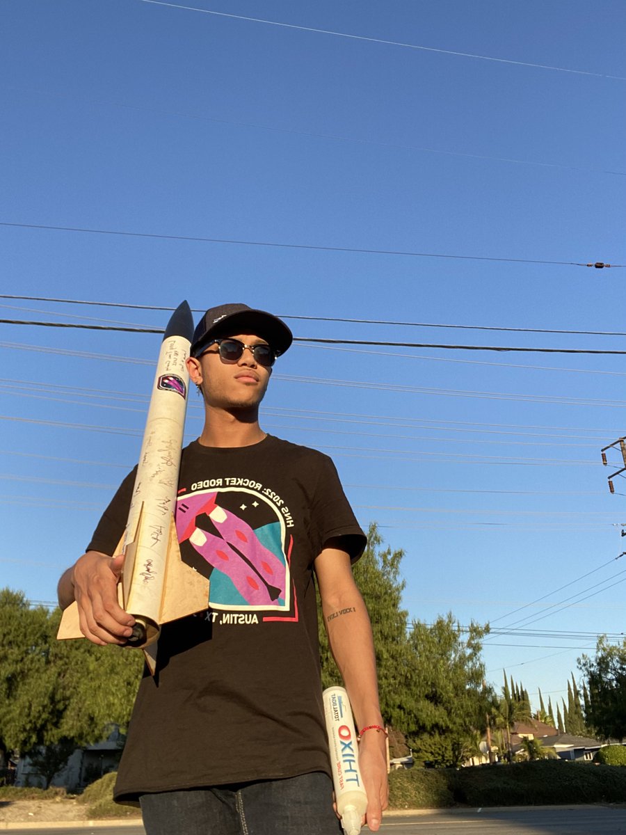 HotNozzleSummer's tweet photo. We're getting super excited for our speed build session (and competition 👀) at Nozzleween! We'd like to preemptively thank two of our sponsors: @total_boat and @EstesRockets for providing us with the supplies to make this happen. 🚀🛠️

Nozzleween tickets: https://t.co/ATWjcOG6YJ https://t.co/eVOngxdDj5