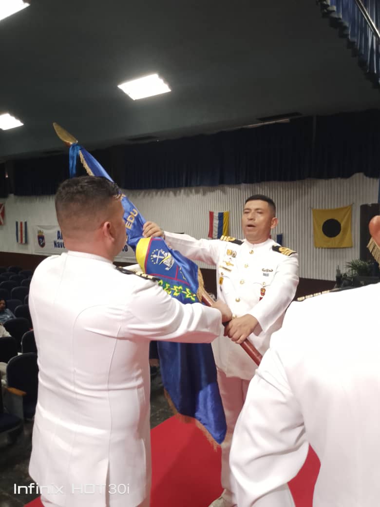ESCUELAPOLICIA_'s tweet photo. En la Escuela de Policía Naval se efectuó el acto de cambio de comando, recibiendo esta insigne Unidad el CF Richard Nieto Angulo, acto que contó con la presencia del Director Naval de Educación, Comandante de la Infantería de Marina Bolivariana y el Comandante de CANES. BZ. https://t.co/y9PIyQoknG