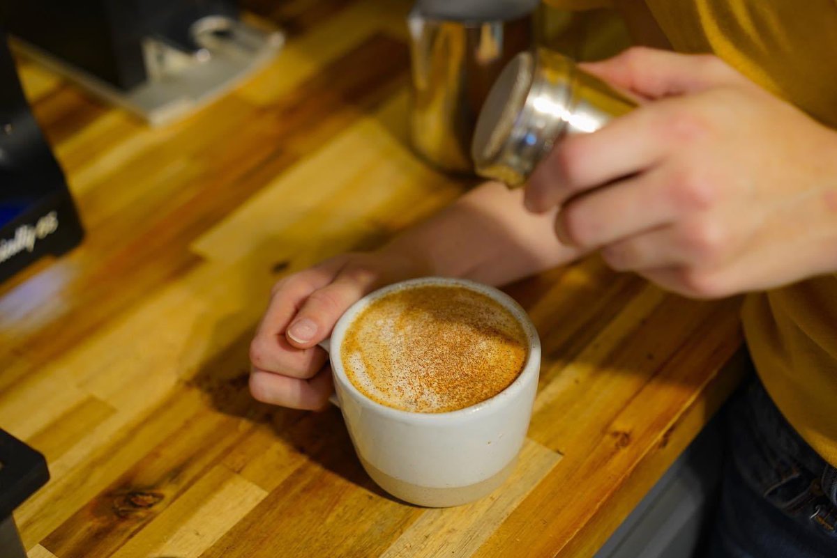 We’re thrilled to introduce the newest addition to the Moka Origins family! Let’s all give a warm welcome to Grace, who’s joining our cafe team. Grace is not just a talented barista; she adds abundant joy, positivity, and unwavering dedication to customer service to our team.