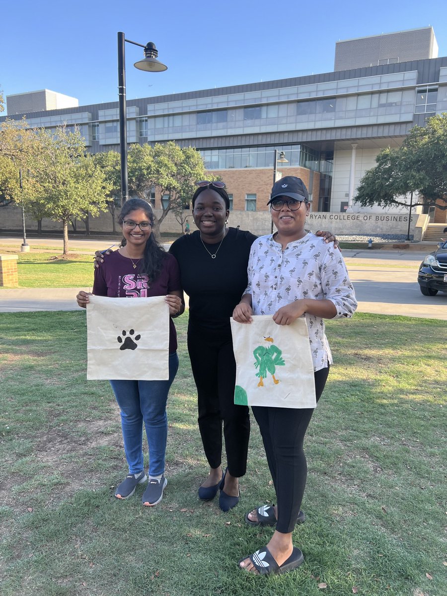 unt_wic's tweet photo. We had a wonderful time at our #WICFall2023 picnic event sponsored by @FASTENTERPRISES

If you missed it, join us next semester for our #WICSPRING2024 picnic event!

Picture highlights! https://t.co/hPFAuWyHlr