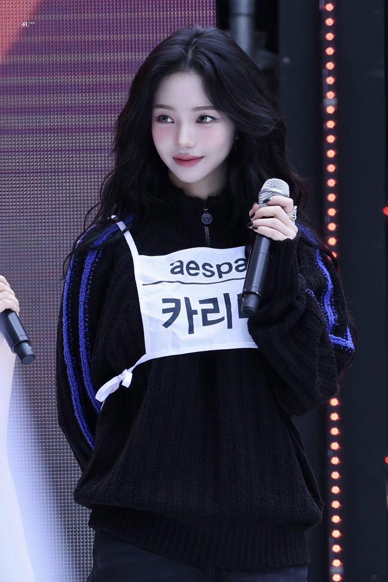 4U411U's tweet photo. 231008
🩵

#KARINA #카리나 #aespa #에스파 https://t.co/I0WDYtBTPP