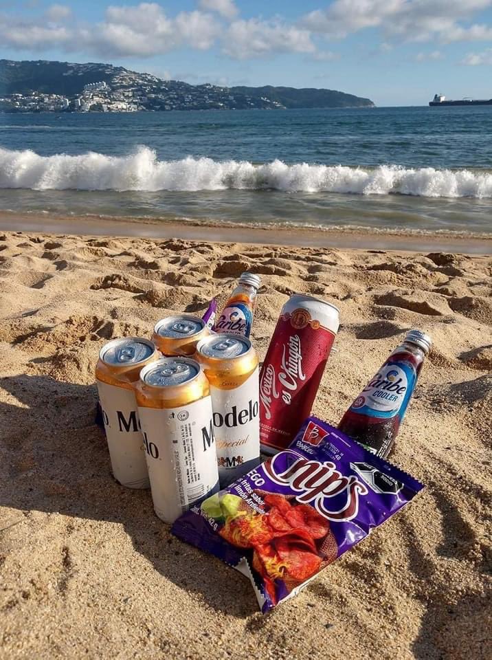 viajaconcami's tweet photo. 🍹🍻A veces solo necesitamos😍...
...un viaje a Acapulco 🏖😎 https://t.co/ufkTT8dcyW