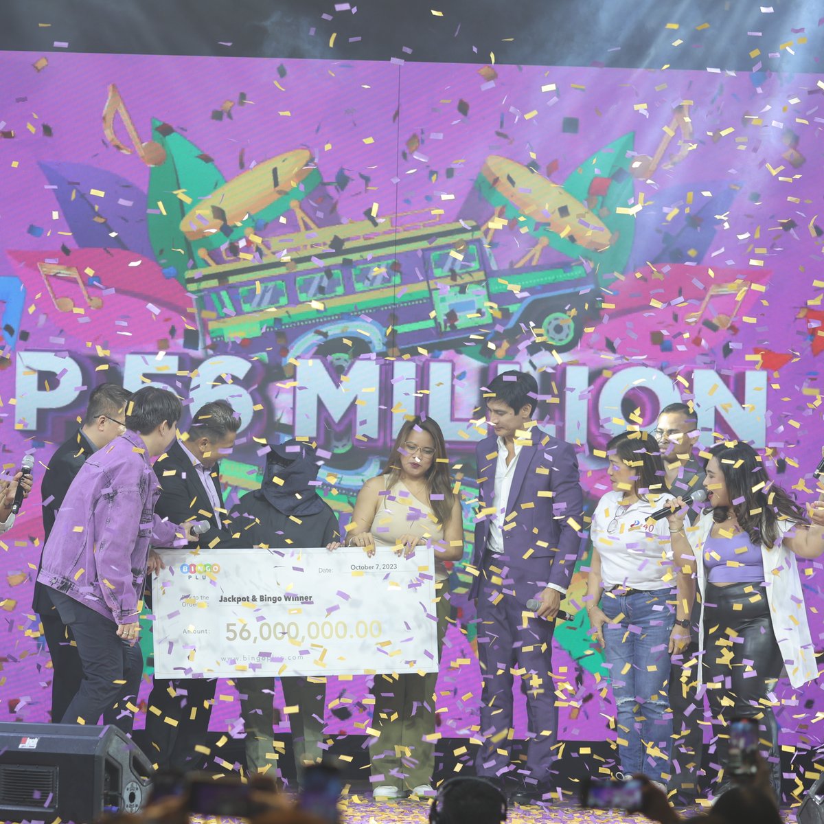 Bingoplusph's tweet photo. Ating balikan ang nakakakilig na BingoPlus Day: The Papa P Day mula sa aming mga lente 📷🎥

Kaway sa mga nag enjoy!

#online #live #followers #BingoPlus #BingoPlusApp #BingoPlusPH #BingoPlusDay #BPDayThePAPAPDay https://t.co/lRF3uUAKio