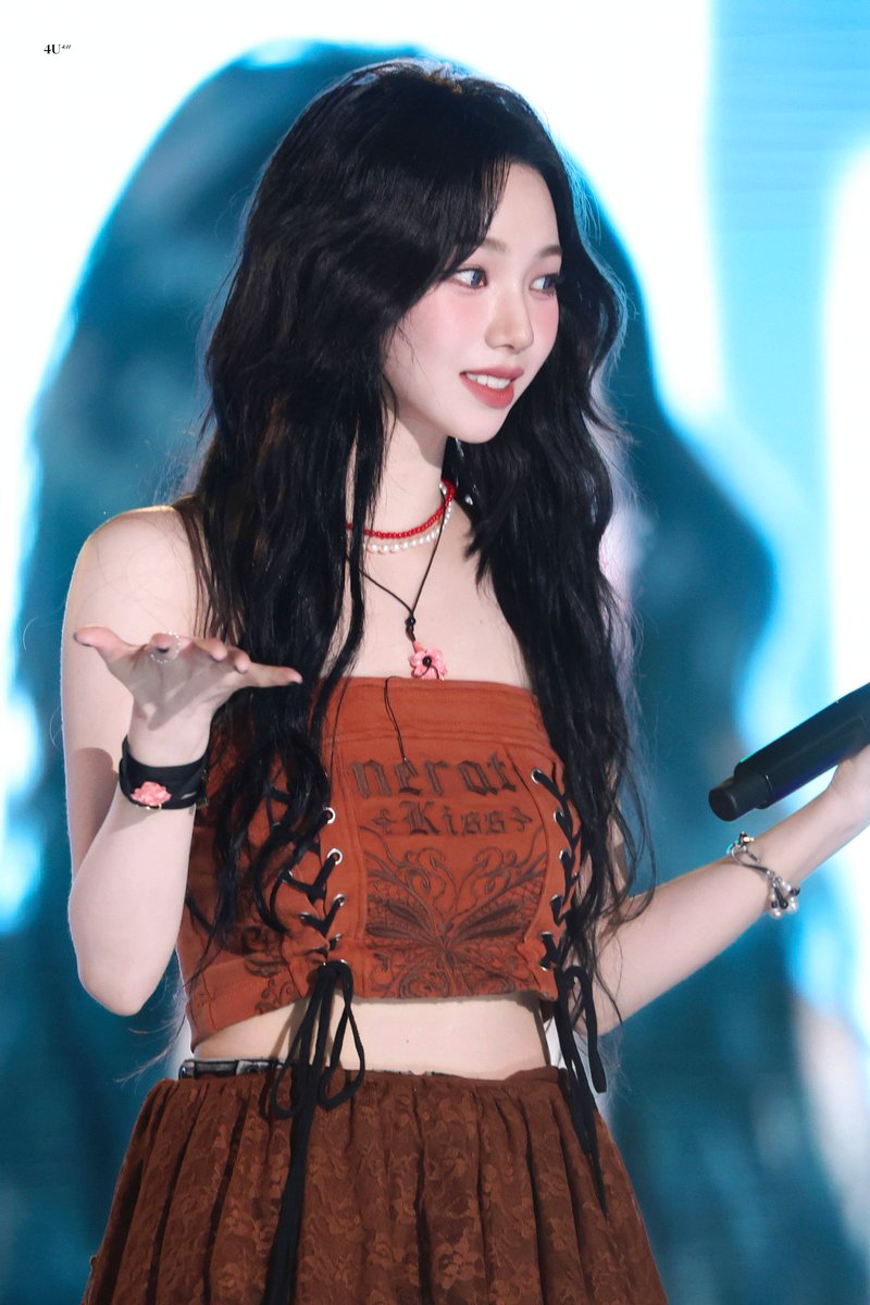 4U411U's tweet photo. 231008
🩵

#KARINA #카리나 #aespa #에스파 https://t.co/FUcEHixwoT