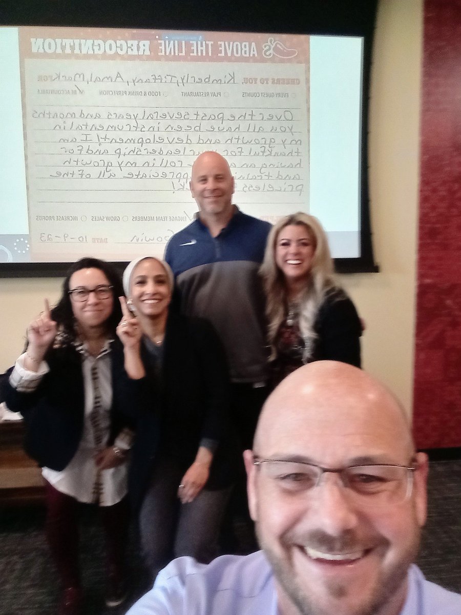 ShawnGowin1010's tweet photo. Much deserved recognition for an amazing group of #RSC #Leaders Thankful for your #PreparationAndSupport #ChilisLove 🌶♥️ https://t.co/3u3otdymz1