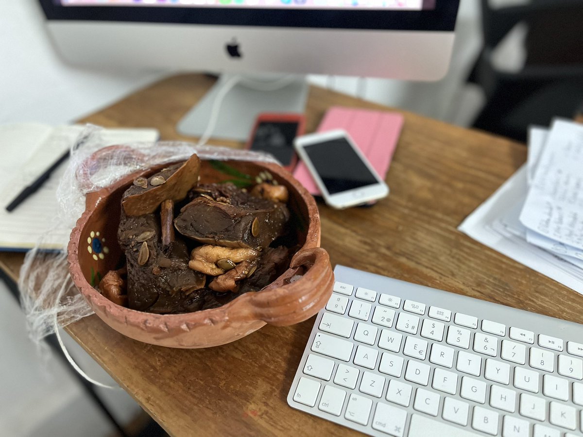 Robertobiologo's tweet photo. Llego la hora !! A comer dulce de calabaza! Gracias @Ariasjose57 
Un gusto saludarte, te dejo un fuerte abrazo. 
Amistades #twitteras https://t.co/8d1Cgai9k4