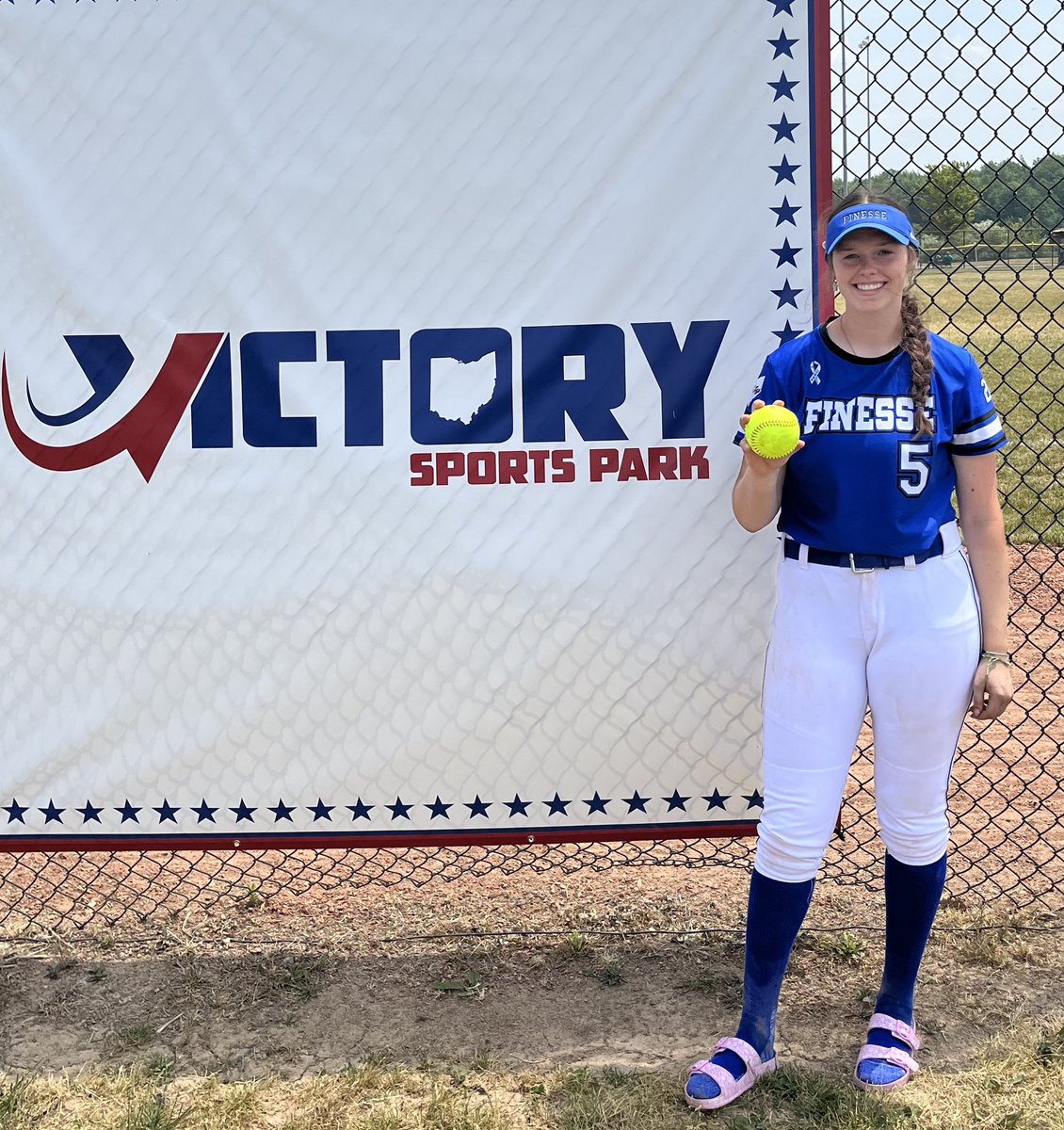 AddisonFisher_5's tweet photo. Thank you @ExtraInningSB for ranking me 51 in the Midwest Region and 205 in the nation for the class of 2025. @donnysoftball @CollegeBDJocks @FinesseHoverman @DloweOilerkid @UKCoachLawson @CoachFentonBG @amberb06 @IndStSoftball @BUKnightsSB https://t.co/VVBCpibj4S