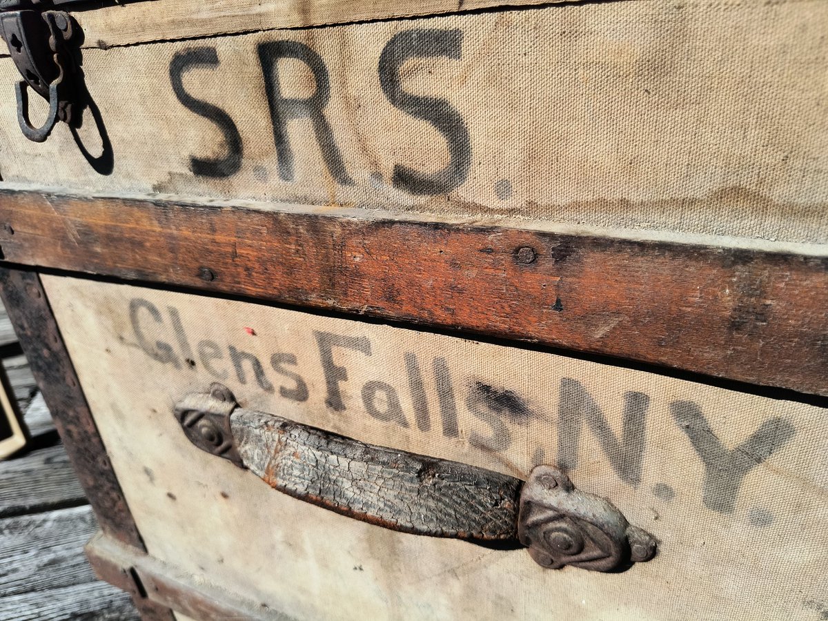 adklpl's tweet photo. Seneca Ray Stoddard's Steamer Trunk Discovered!
See our Facebook page/groups for details! 🌲
#senecaraystoddard #adkhistory 
#adklpl #alpl #adkef #adklife 
#adirondacks #northernnewyork 
#northcountry #locationalpl https://t.co/V5TGcgTnyJ