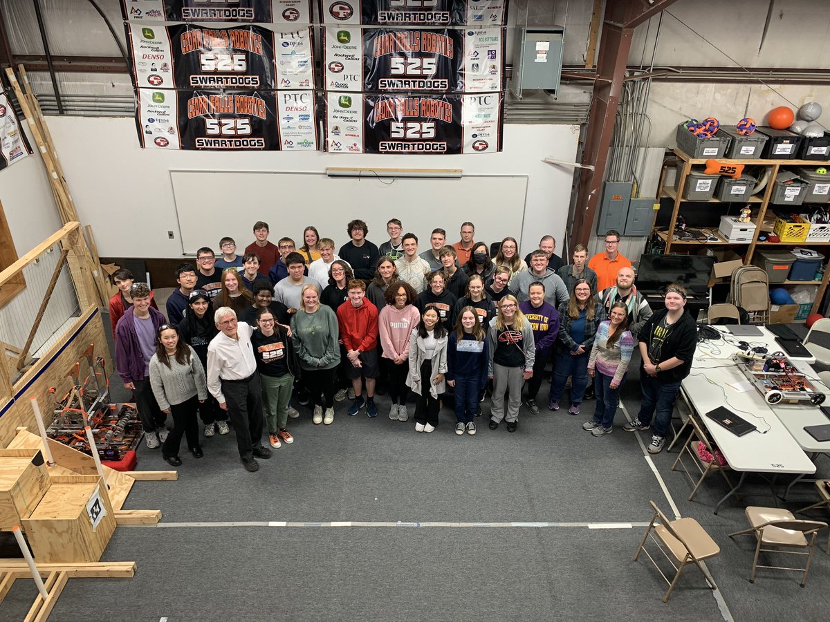 525Swartdogs's tweet photo. We love meeting our sponsors! Thank you Bill Leighty of the Leighty Fund for stopping by and sharing your story!
#FIRSTinIowa https://t.co/sFnwQbdjcV