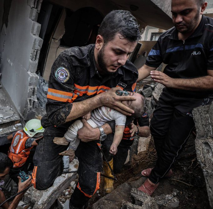 Sayang bayi Palestina! 

Andai dia seorang bayi Yahudi, dunia pasti sudah ramai dengan badai kecaman dan kutukan terhadap Palestina. 

#IStandWithPalestine #AlAqsaStorm #AlAqsaFlood