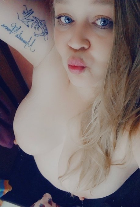 Smooches 💋 https://t.co/LPTdXJBkt7