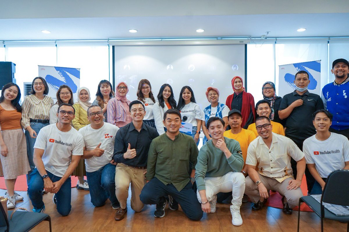 Terimakasih teman teman dari #YoutubeHealth yang mempercayakan kaosnya ke #konveksijakartaselatan 

#Kaossablon menggunakan bahan #combed24s dan #sablonmanual waterbase dari #matsuirubber