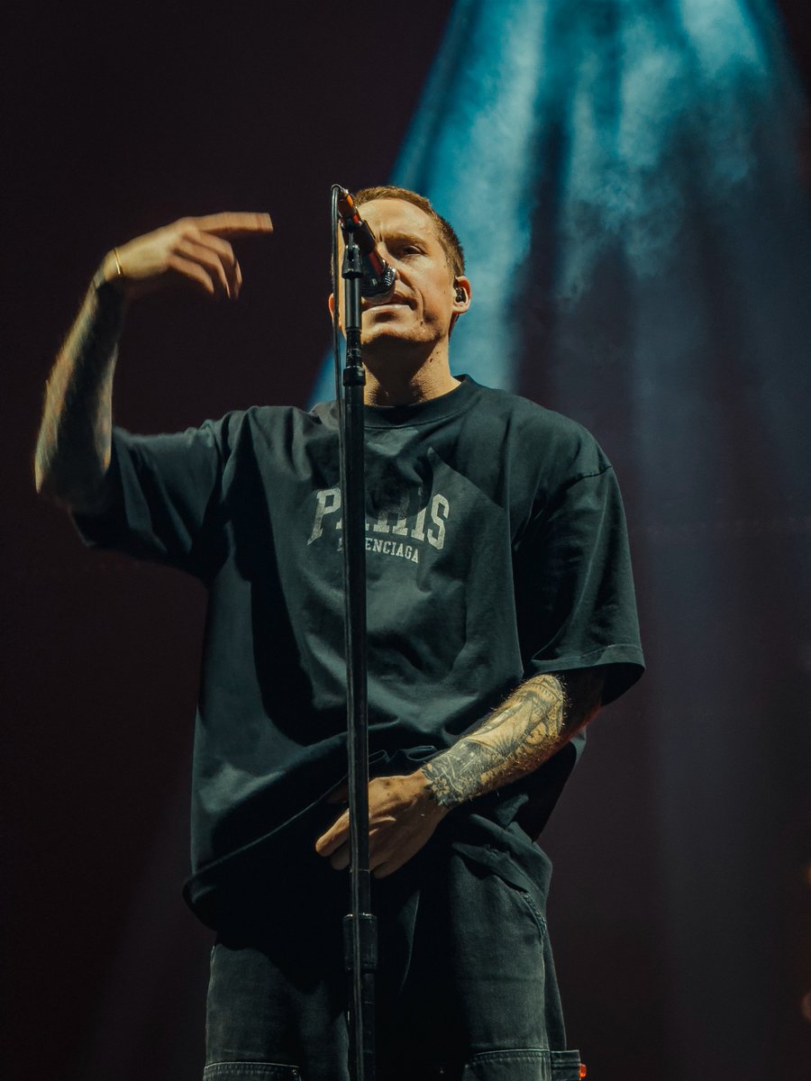 byjono's tweet photo. the story so far • accor arena, paris
#blink182vip #vipnationeu https://t.co/xB0NKfE58A