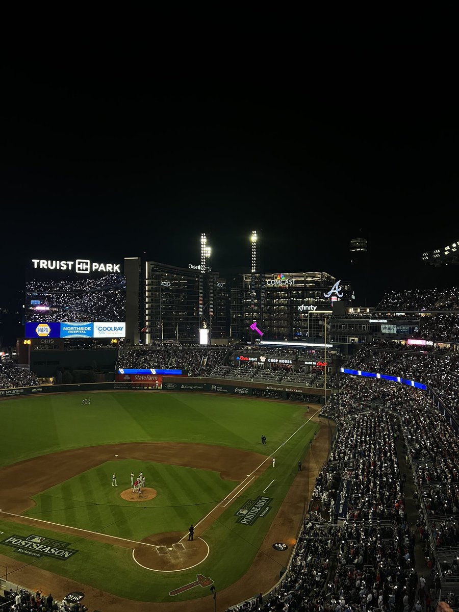 TruistPark's tweet photo. You’re electric, @Braves Country ⚡️

#AsOneATL https://t.co/rETXtZKwfy