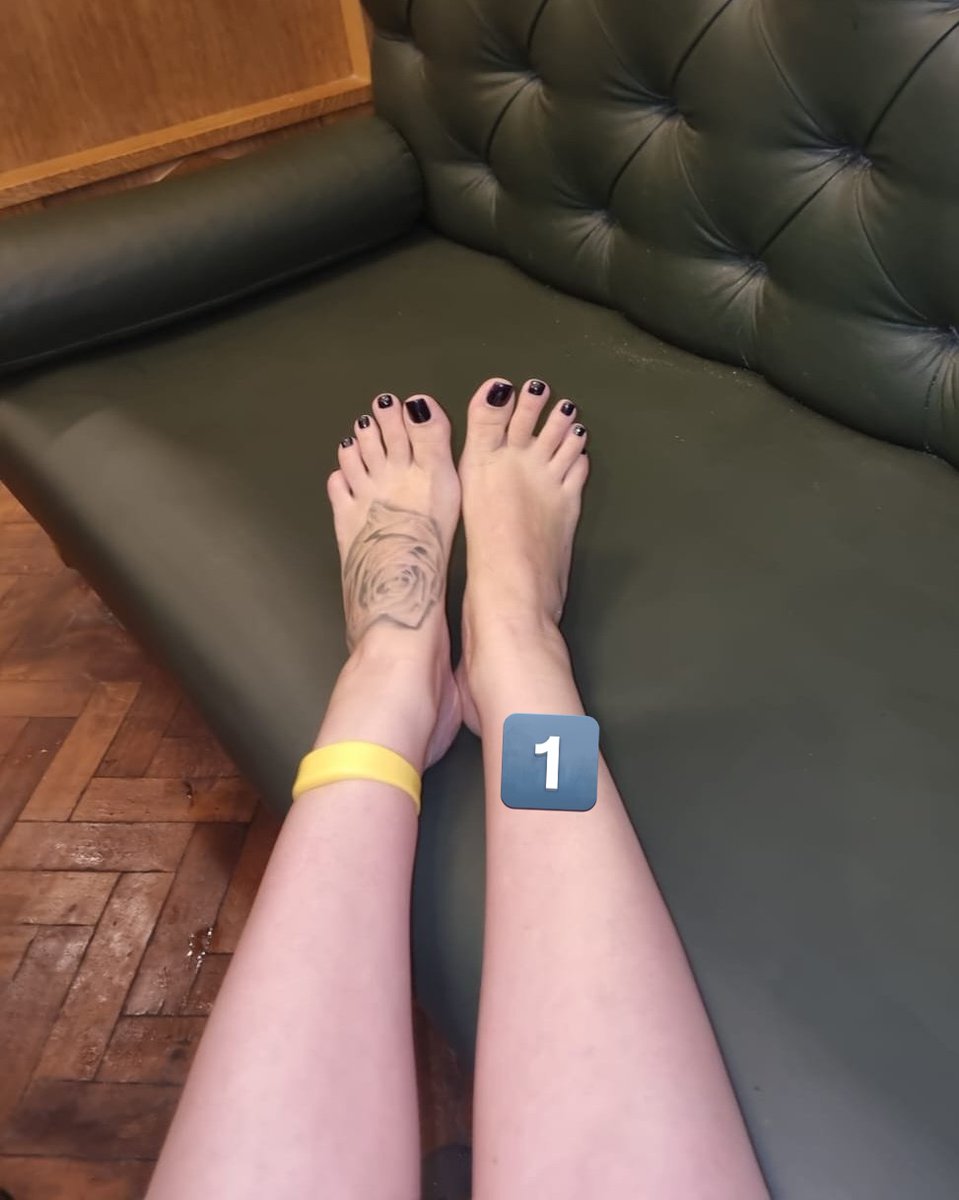 Thefeetgode's tweet photo. ¡¡¡Vote for a girl, who will be the new image of the account!!! PHOTO OF CONTENT..¡¡¡6 ROUN!!!🔥#feet #girl #feetcontent #feet_lover #feetpic
1.@Ukrainiansoles 
2.@Lily_veeSoft
3.@OliviaGodd80480 
4.@MissGem000 https://t.co/kIb8ZzHCkU