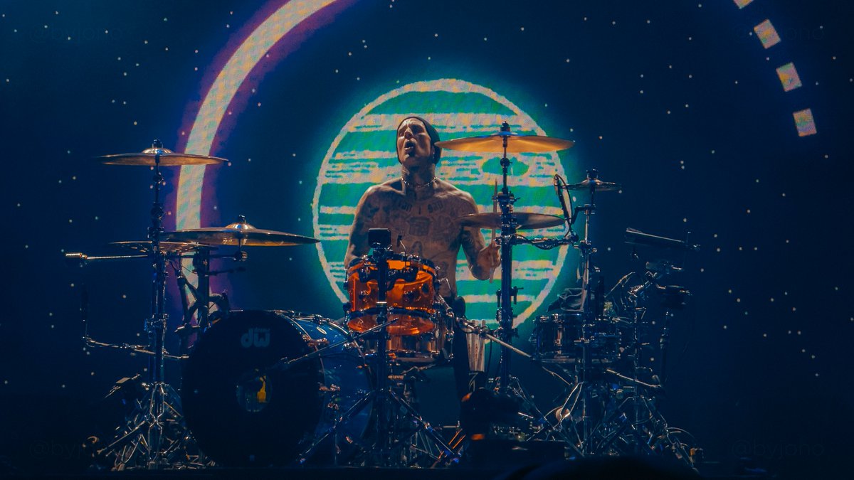 byjono's tweet photo. blink-182 • accor arena, paris
#blink182vip #vipnationeu https://t.co/ueCZmdx9Az