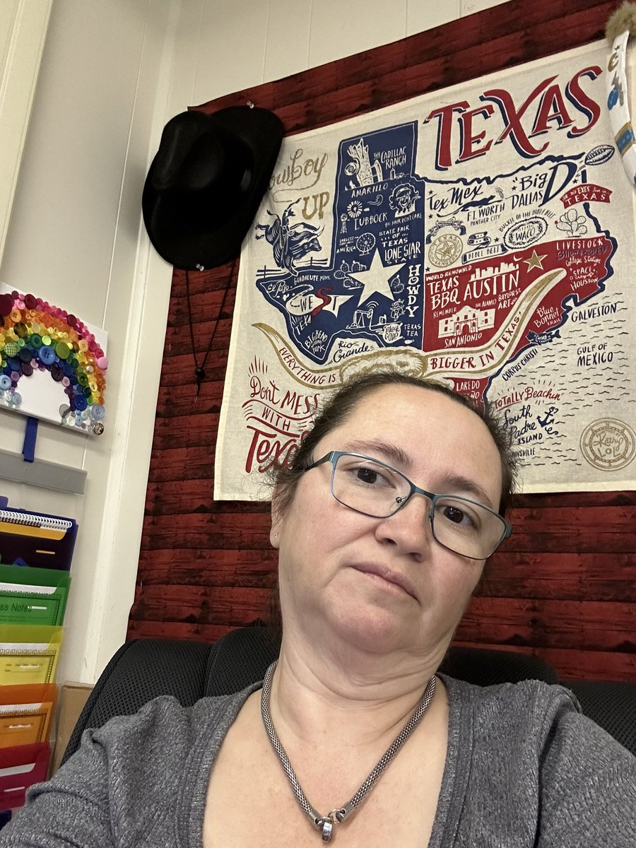 TurnerofHistory's tweet photo. Spent my day working away on things that needed to be taken care of. It was too quiet in the room, though. It actually got kind of lonely. Can’t wait to see the kids tomorrow. @NISDHobby #teacherworkday #paperworkgetting done #creatinglessonmaterials https://t.co/JxeJnz1D9B