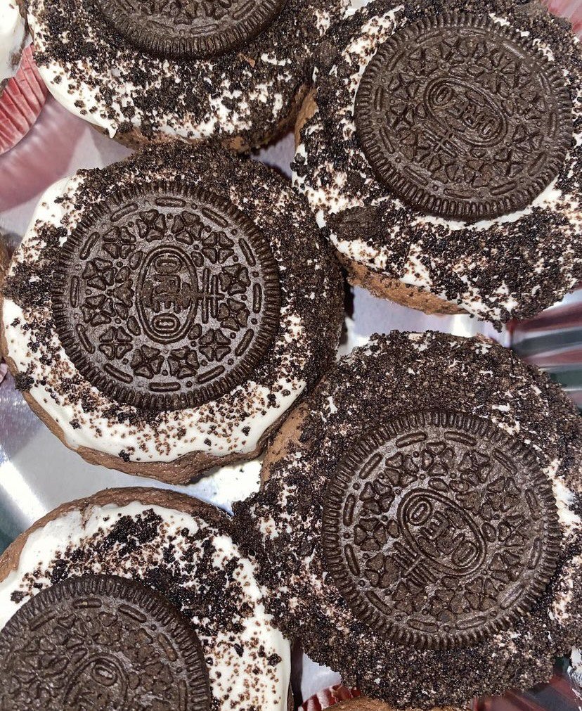 CHYPUDD's tweet photo. #OreoPudding ๐ #OreoCupcakes ๐ง
#Oreo #Chocolate ๐ซ #Pudding
#Cupcakes #Dessert ๐ค๐ค https://t.co/V2jtEypSuB