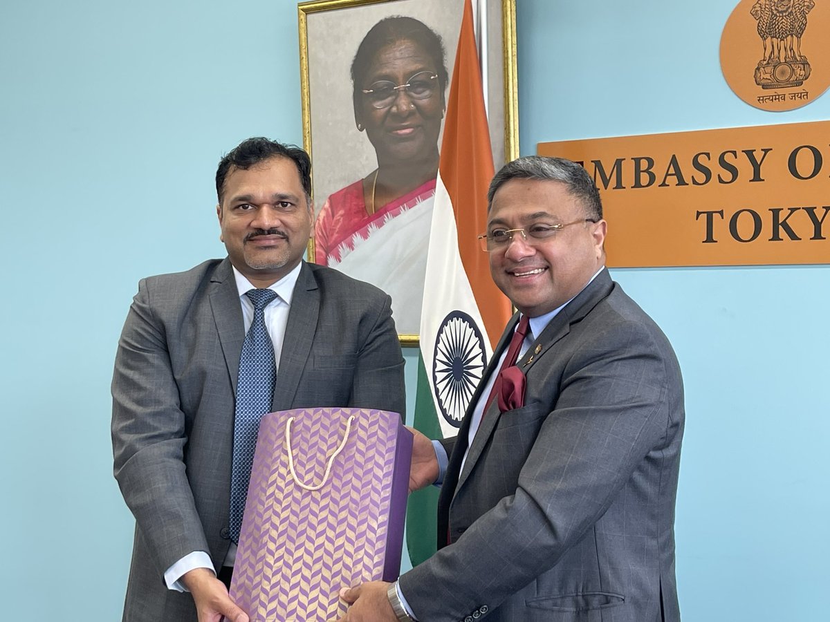 nicdc01's tweet photo. NICDC Roadshow kick started with a very productive meeting with HE @AmbSibiGeorge @IndianEmbTokyo wherein delegates briefed about the objective of the visit &amp; opportunities available for Japanese Companies in Industrial Corridor Projects. #smartcities #jbic https://t.co/X3apvMUJ9m