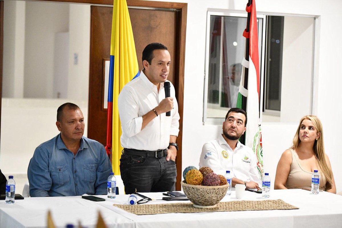 MAguilarHurtado's tweet photo. #LeEstamosCumpliendoASantander | En nuestro Gobierno dotamos con equipos biomédicos la E.S.E Hospital Integrado San Roque Curití, gracias a una inversión de 904 millones de pesos gestionados ante el @MinSaludCol. https://t.co/clr74cFC7r