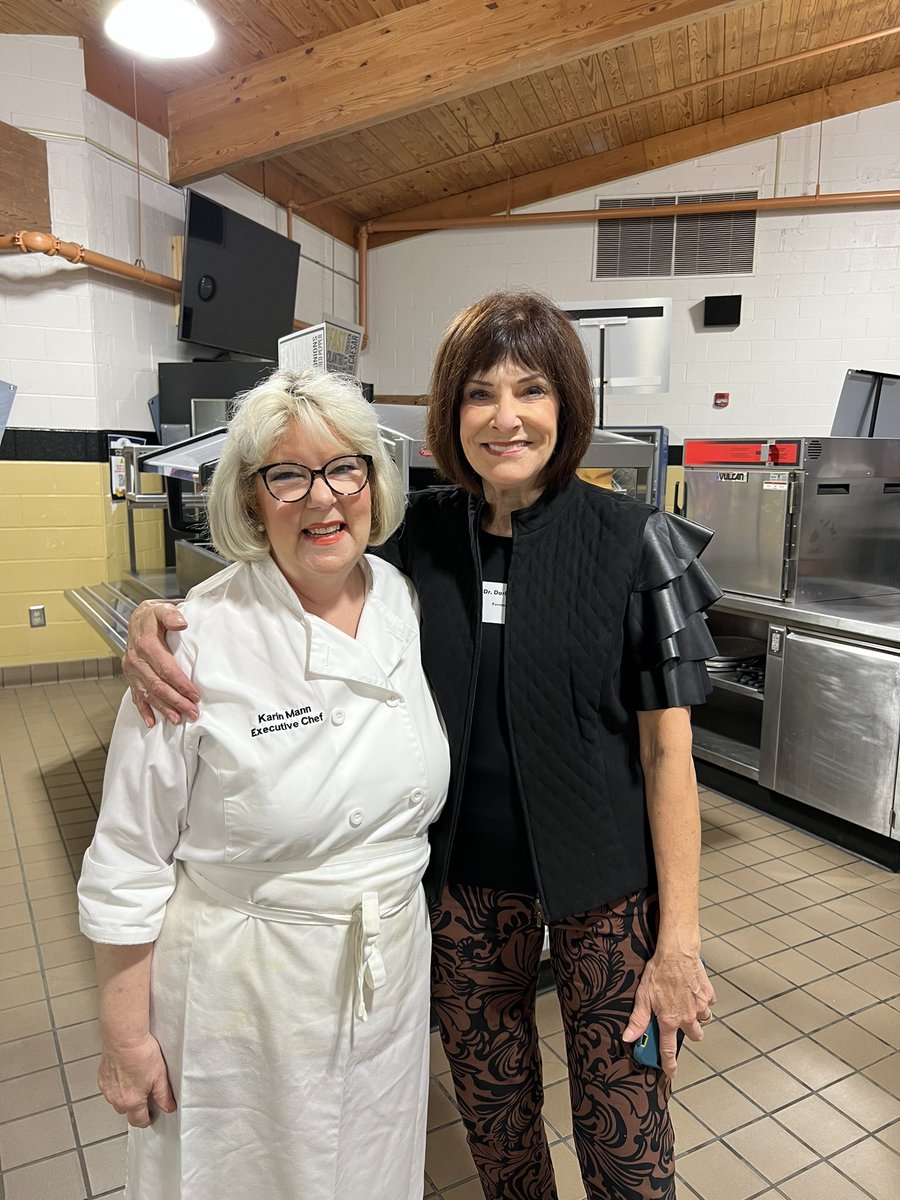 SwedishChefFHSD's tweet photo. So nice to see Dr. Jones again after all these years… you are truly special 💕 https://t.co/sOZYWlWpSP